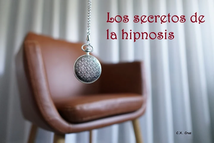Portada de Los secretos de la hipnosis, de C.X. Cruz